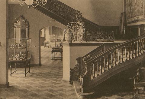 photo d'archive d'une salle du Musée