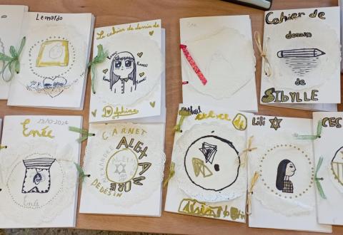 creatieve boekjes gemaakt door museumkids / livrets créatifs fait par les enfants du musée